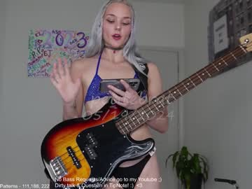 webcam girl petitebrat image #7019618