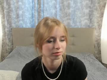 webcam girl queeniedonnay image #7192886
