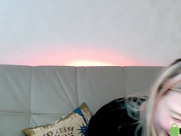 webcam girl shy_blondiee image #3656936
