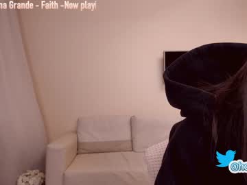 webcam girl hollyextra image #654912