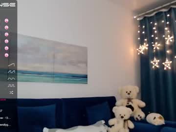 webcam girl small_blondee image #1418206