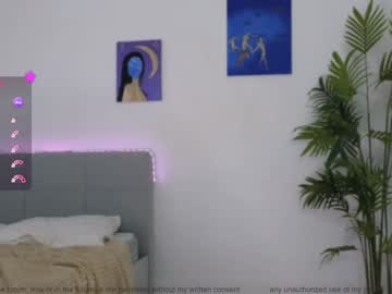 webcam girl small_blondee image #8016526