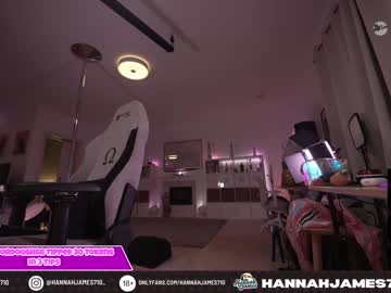 webcam girl hannahjames710 image #3113378