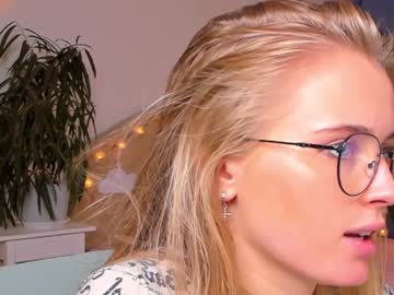 webcam girl linellali image #2645722