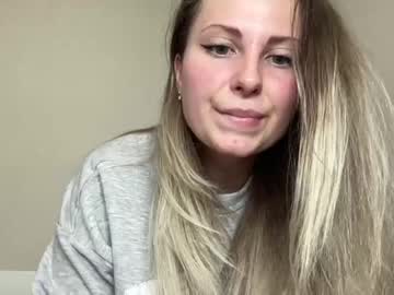 webcam girl like_shh image #1072331