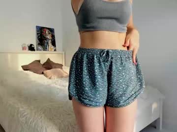webcam girl lilyrouzi image #7728383