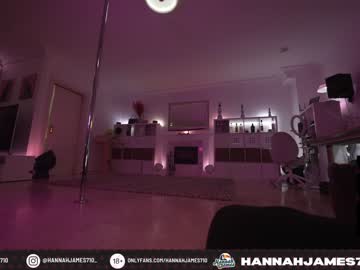 webcam girl hannahjames710 image #3033582