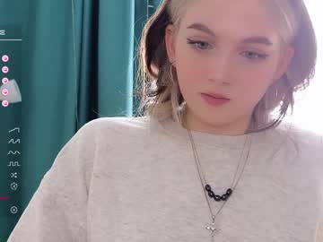 webcam girl small_blondee image #5413664