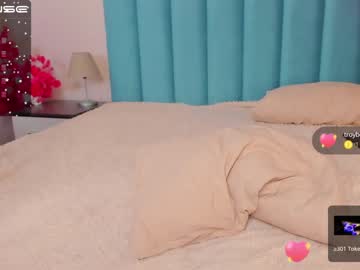 webcam girl kaylaa_fox image #3739381