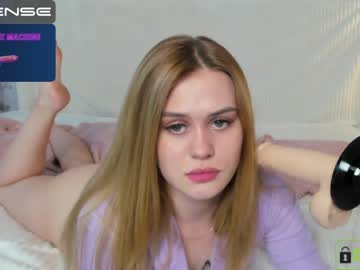 webcam girl esmeross_ image #1716497
