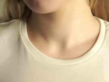 webcam girl gillianelletson image #8385794