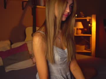 webcam girl cuteelsa_ image #6046306