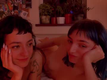 webcam girl stoned_island image #1074442