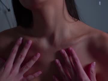 webcam girl houseofkei image #1812443
