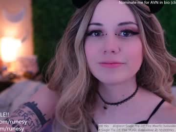 webcam girl runesy image #3193388