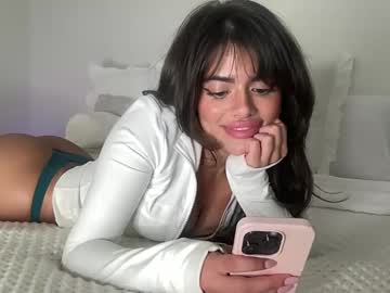 webcam girl poutyselena image #8412261