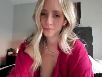 webcam girl luxlovely111 image #5173470