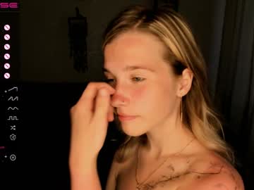 webcam girl lynnatlee image #7195070