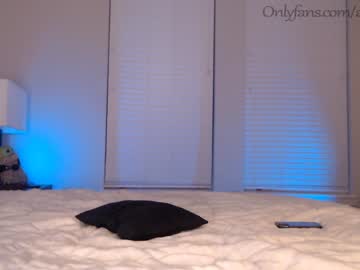webcam couple ari_lovexo image #2947262