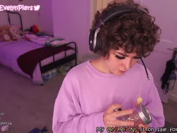 webcam girl evelynpiers image #2418978