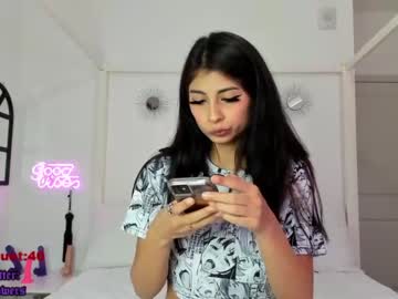 webcam girl violetttflowers image #1280453