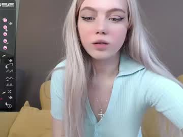 webcam girl small_blondee image #1564668