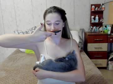 webcam girl emmika_ image #2651036