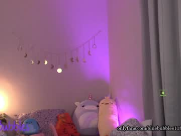 webcam girl blue_bubbles118 image #2330787