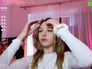 webcam girl small_blondee image #4747298