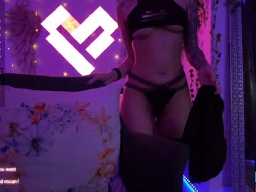 webcam girl mysticxkitty image #5755028