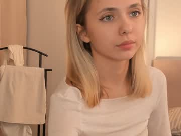 webcam girl mildredgarrett image #8333134