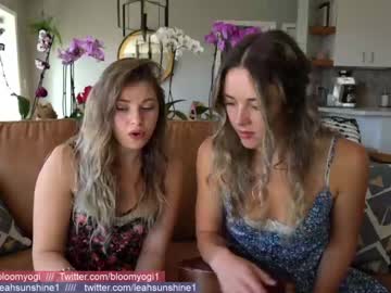 webcam girl bloomyogi image #1273925