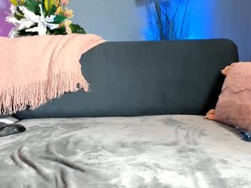 webcam girl littlee33 image #2480088