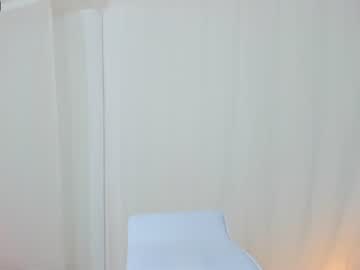 webcam girl ingridblondy94 image #2246378