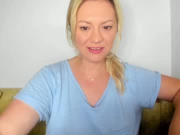 webcam girl kiradivine image #3104236