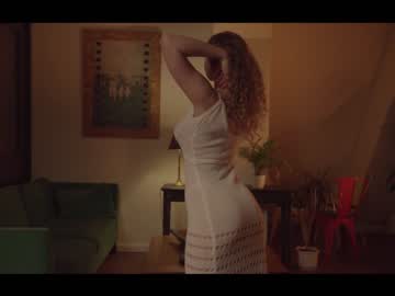 webcam girl chillwithkira image #1402613