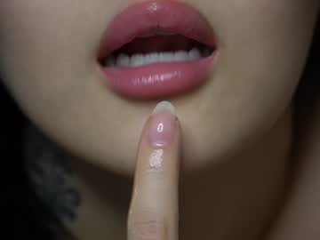webcam girl refined_style image #6814321