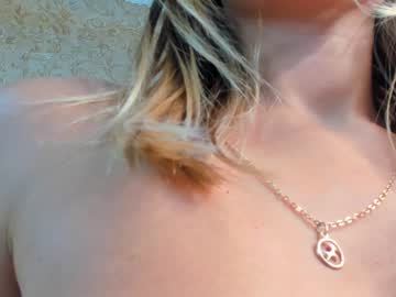 webcam girl dossennn image #2304626