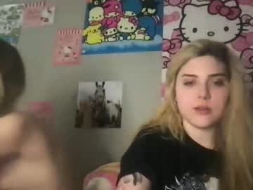 webcam couple snowxbunny1228 image #6507719