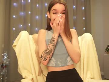 webcam girl harrieteasley image #8652639