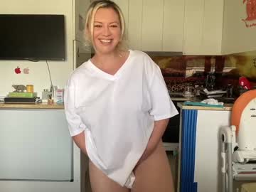 webcam girl kiradivine image #4582741