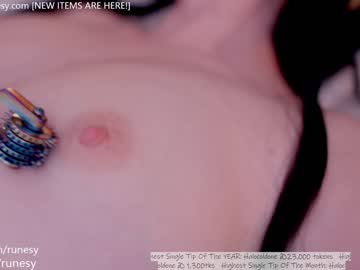 webcam girl runesy image #4774360