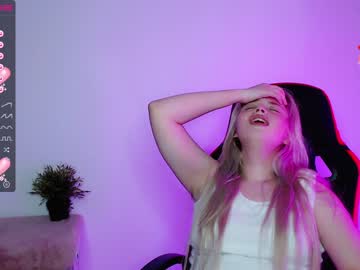 webcam girl shy_blondiee image #3829196