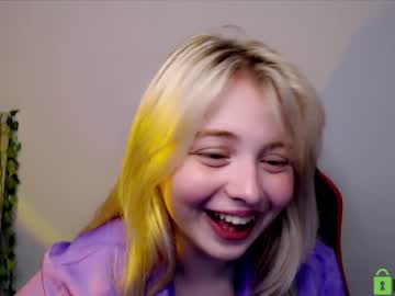 webcam girl shy_blondiee image #3872757