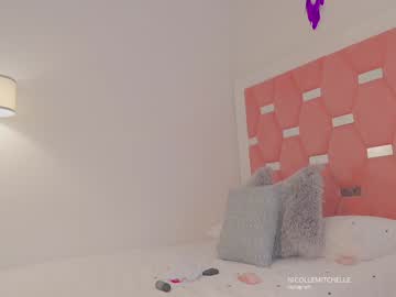 webcam girl nicolle_mitchelle image #9016033