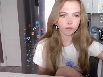 webcam girl small_blondee image #2269449