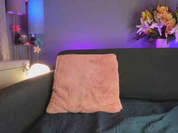 webcam girl littlee33 image #6879247