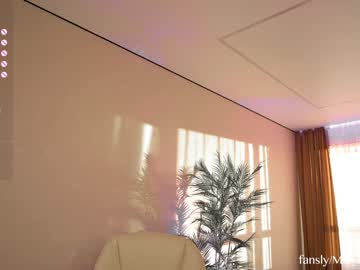 webcam girl mia_milagros image #7036672