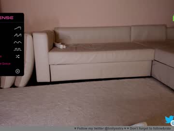 webcam girl hollyextra image #5832997