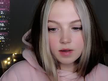 webcam girl small_blondee image #5595036